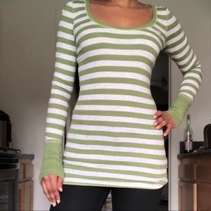 FIGURE HUGGING LONG SLEEVE